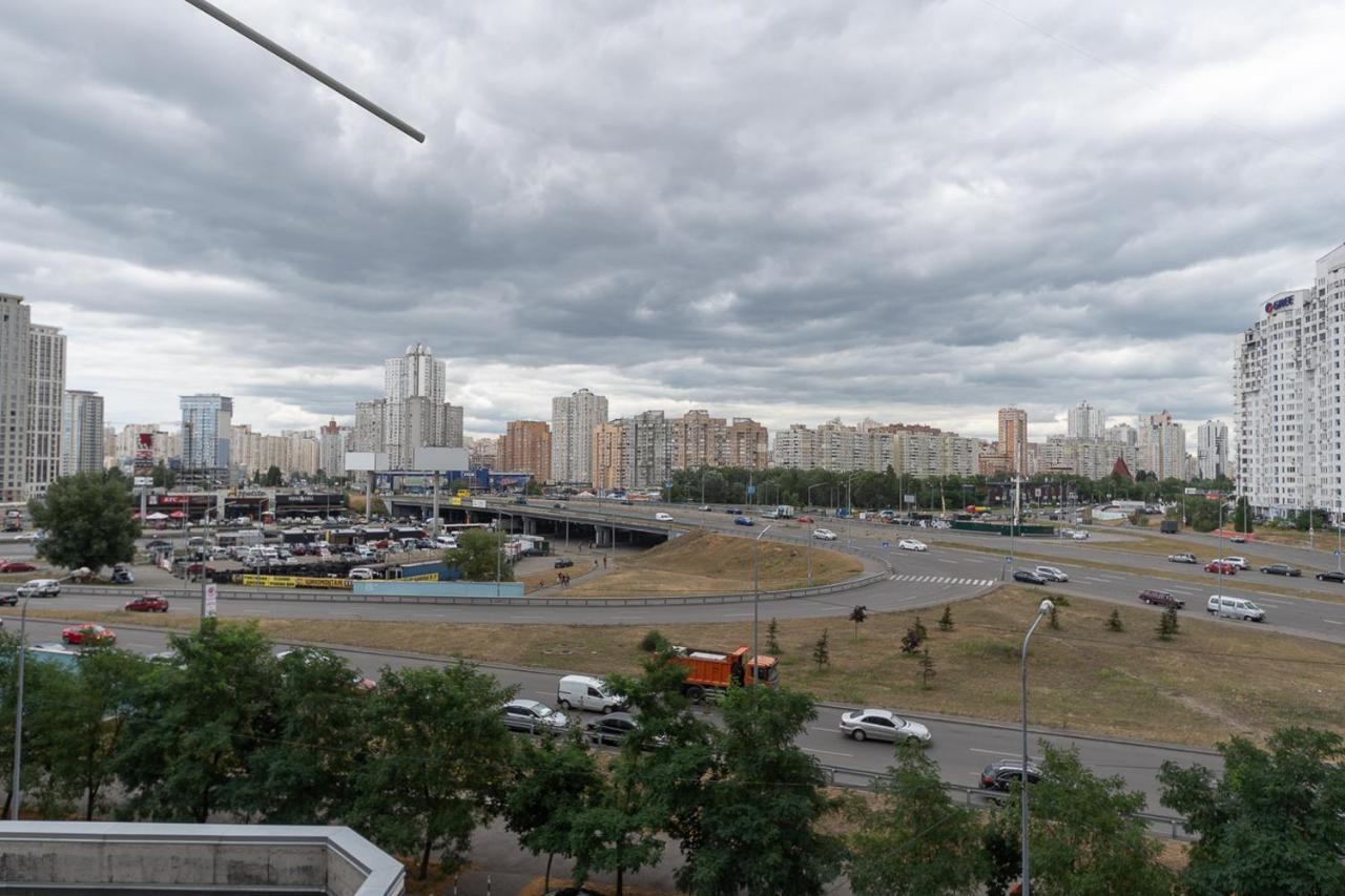 Новая квартира на метро Осокорки, Позняки Киев Экстерьер фото